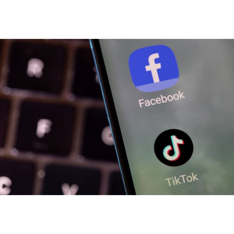 Facebook الوالد بتمويل وظيفة تشويه ضد Tiktok